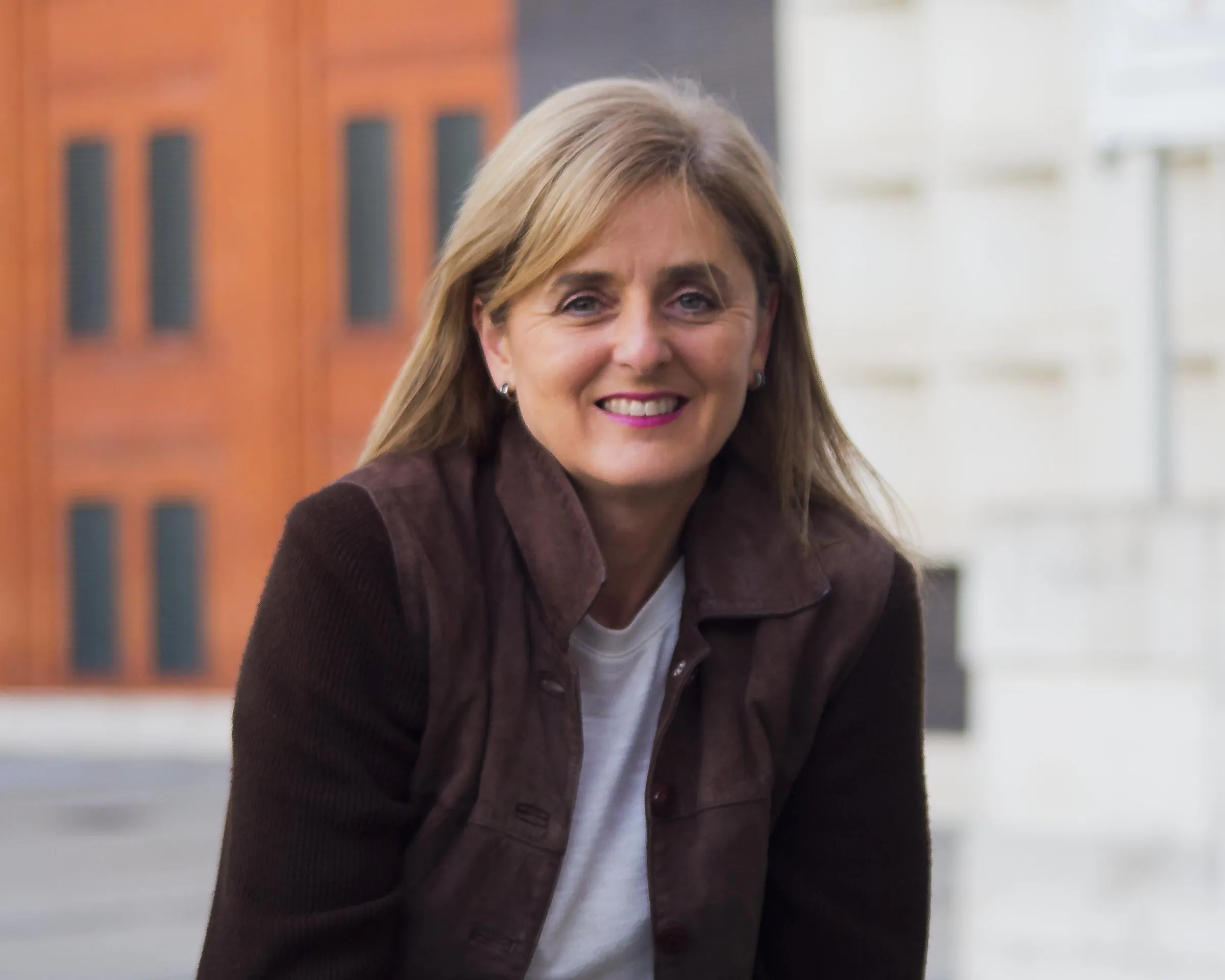 Luisa Valares — urbano calido