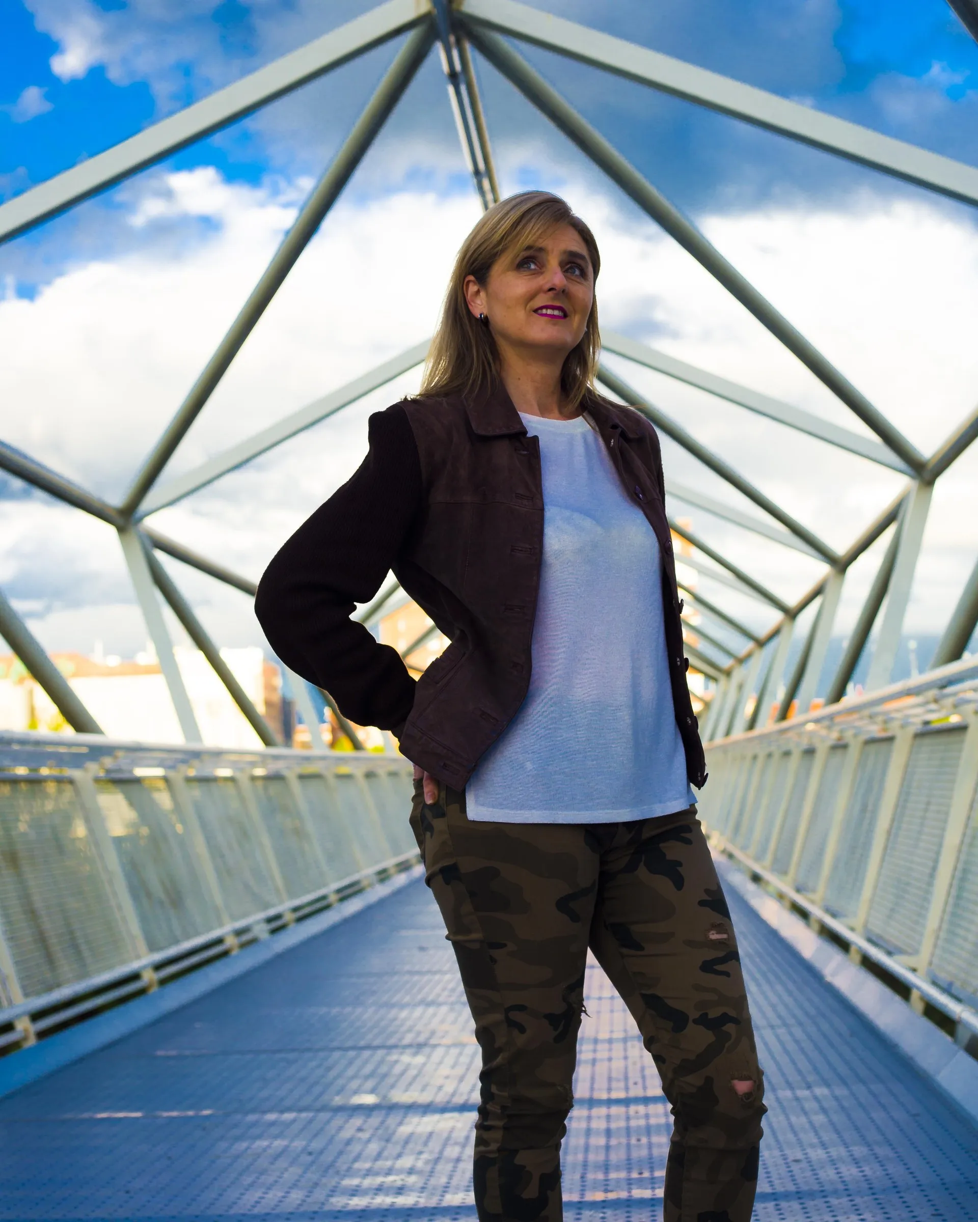 Luisa Valares — puente