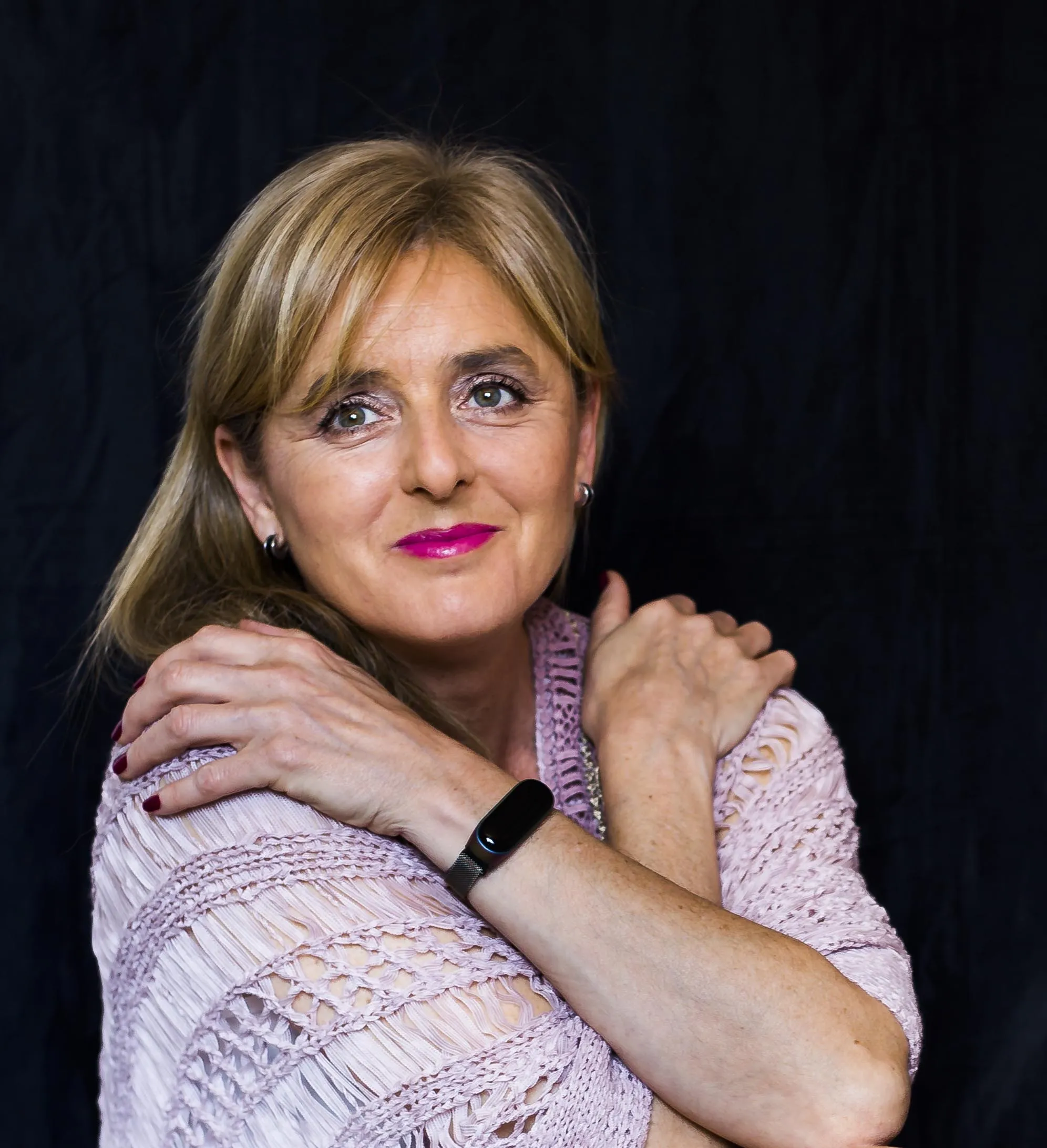 Luisa Valares — lila brazos