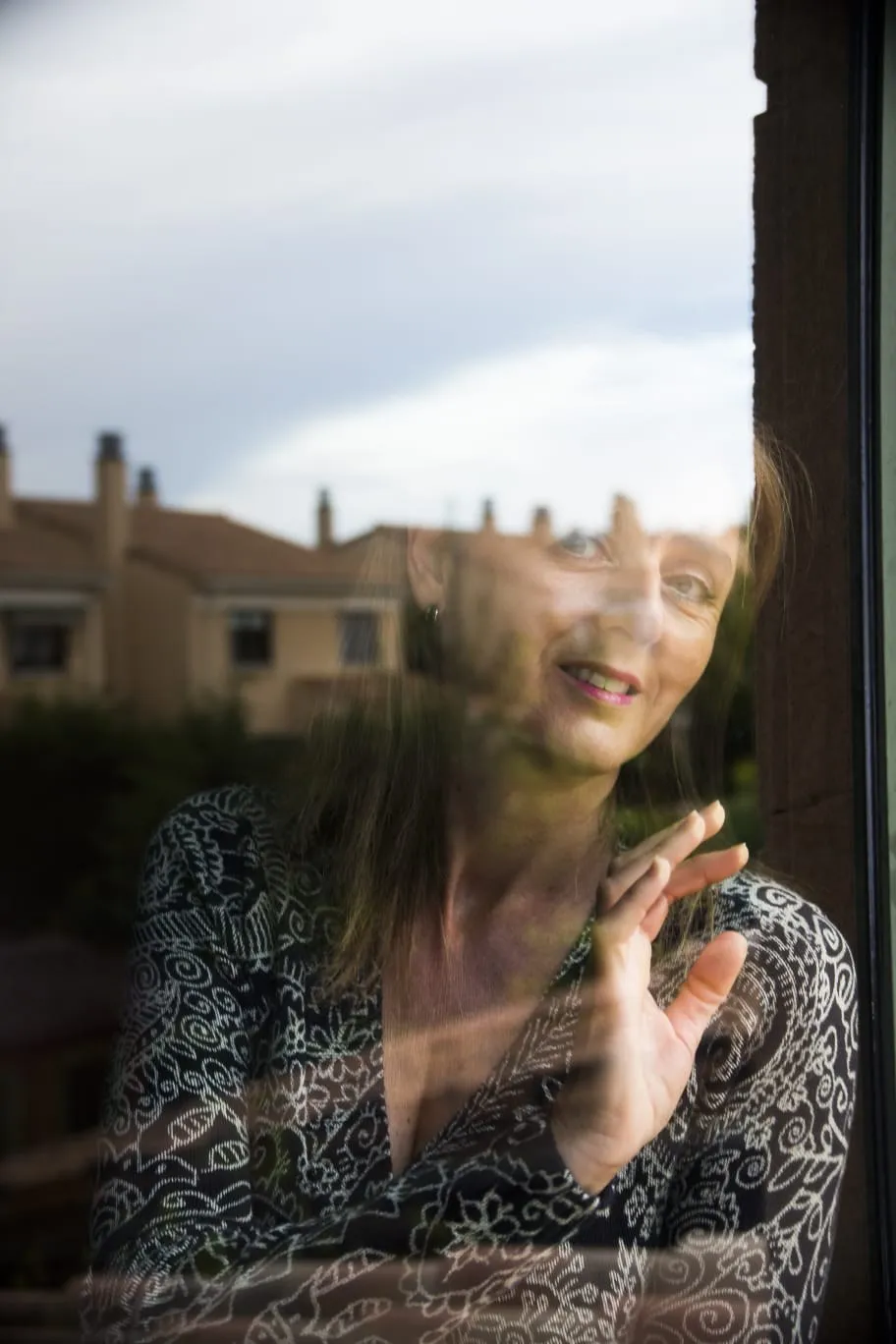 Luisa Valares — reflejo exterior